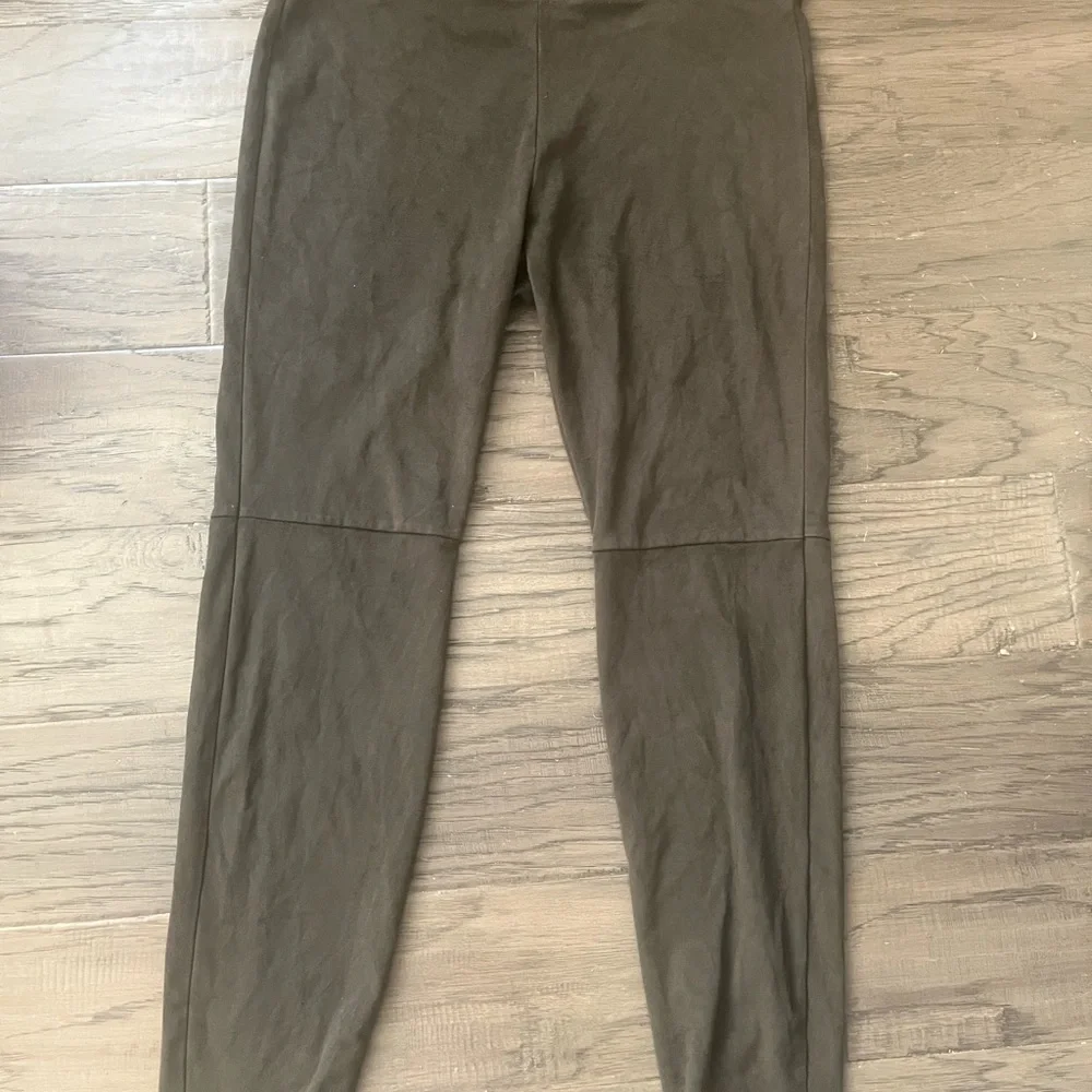 HUE Olive-Tone High Waist Faux Suede Leggings